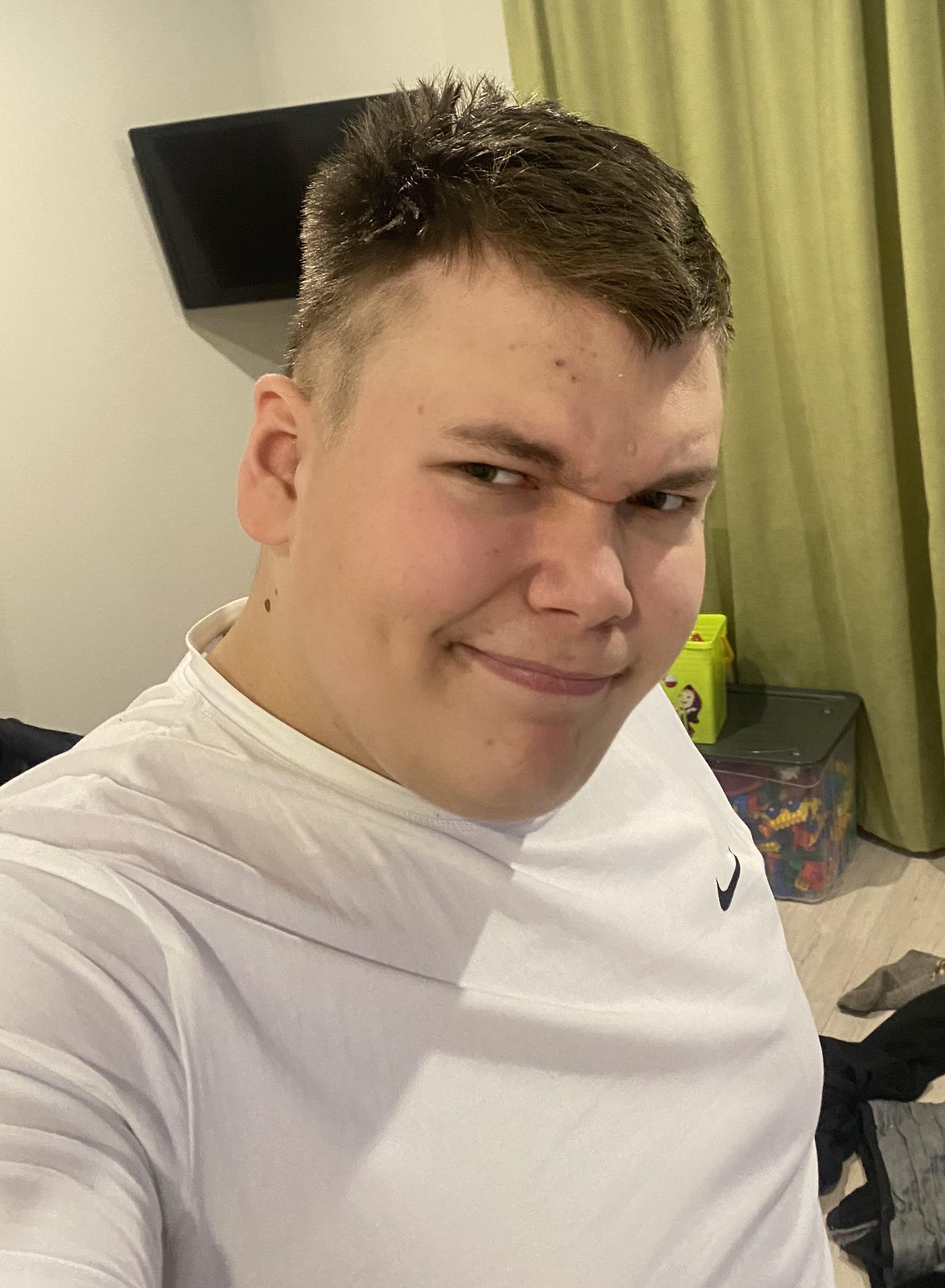 (2 декабря 2009 род.)